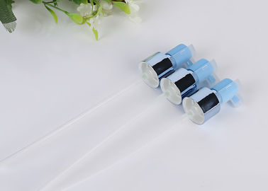 Pompa di plastica su ordinazione dell'erogatore della lozione, multi cosmetico della pompa della bottiglia colorata